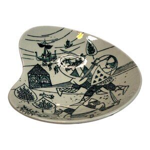 Mid-Century Modern Danish Ceramic Decorative Dish Limited Edition 413A With Knig